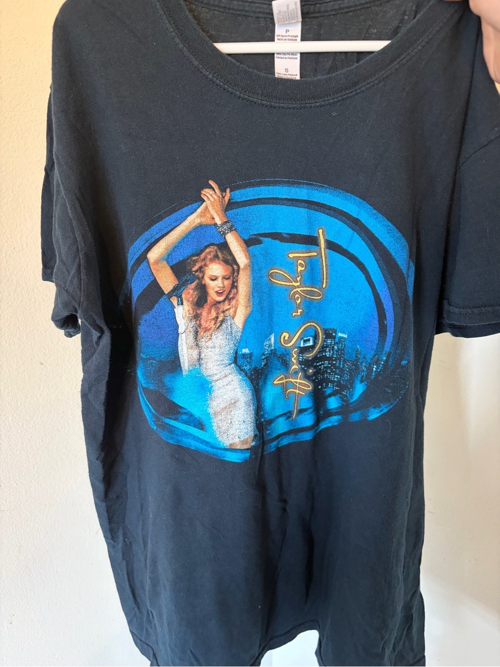 Taylor Swift Black Tee with Blue Graphic and Gold Signature - Speak Now Tour